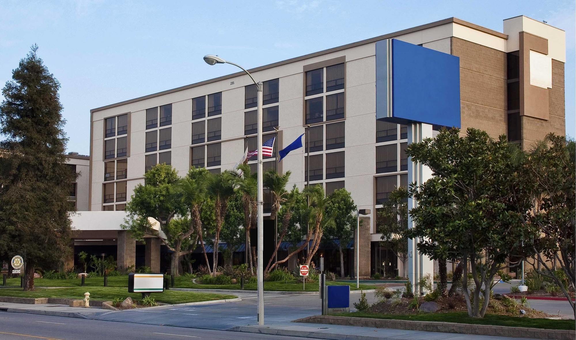 Hotel Doubletree By Hilton